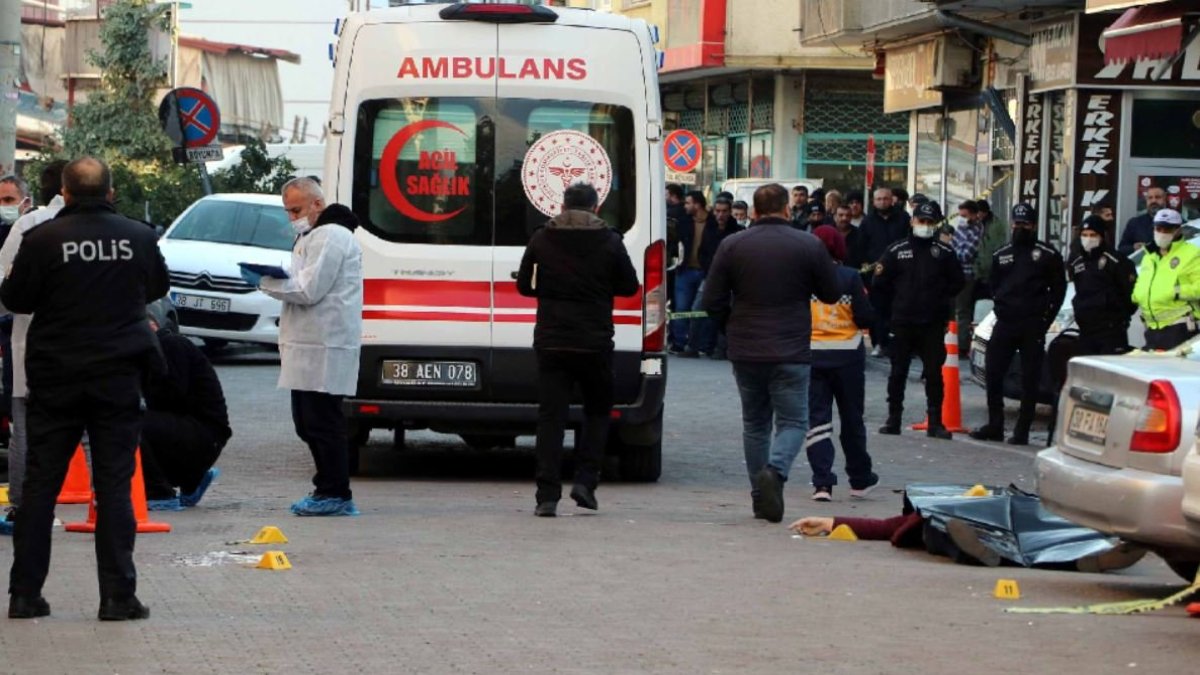 3 akrabasını öldürdü, 667 gündür aranıyor