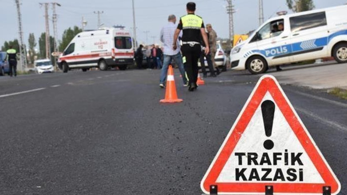 Kocaeli'de trafik kazası: 14 kişi yaralı