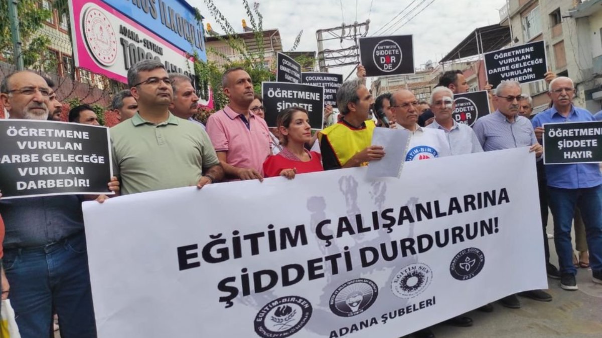 Adana'da taksici iki öğretmeni darp etti