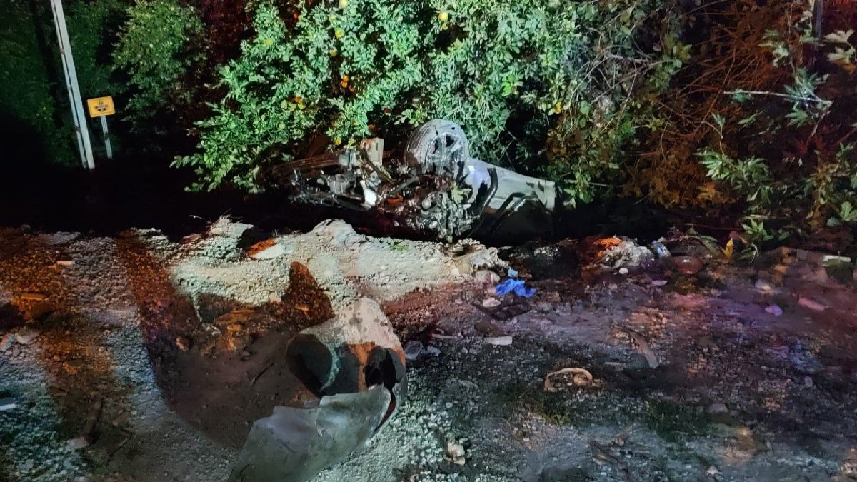 Köpeğe çarpıp takla attı: 1 ölü, 2 yaralı