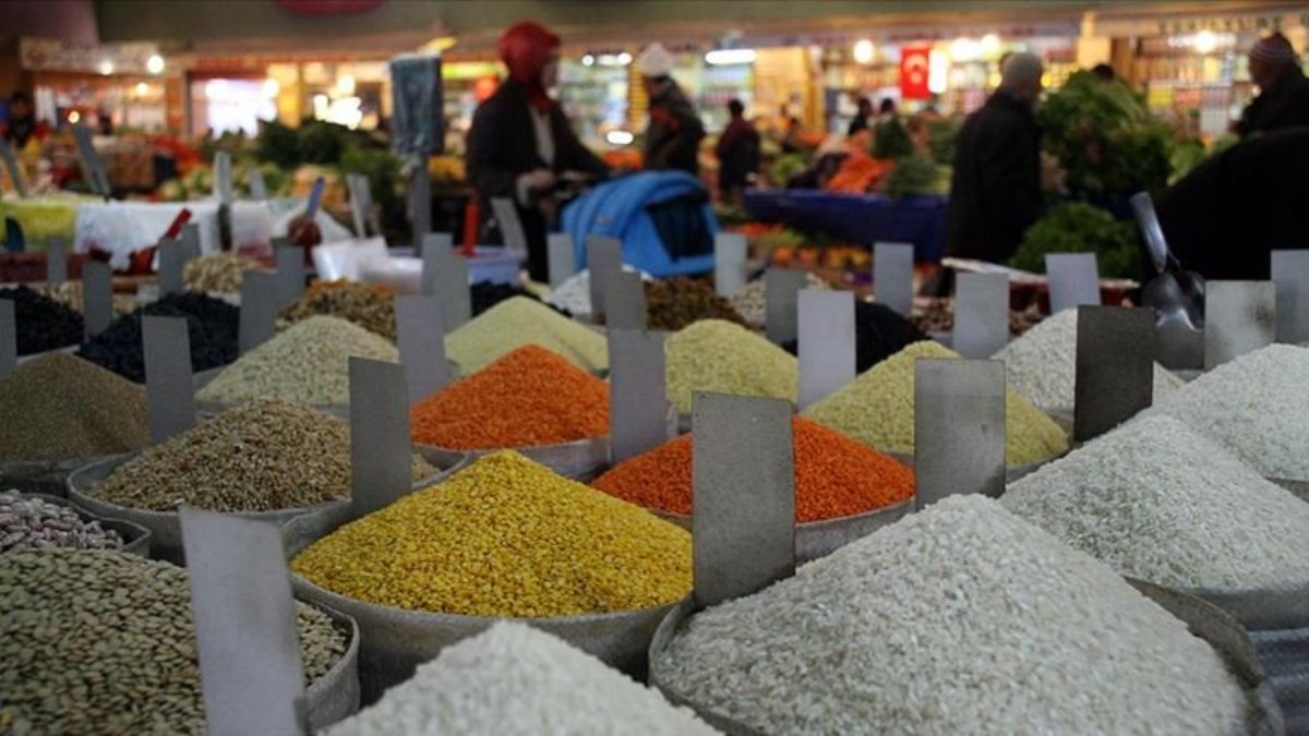 Küresel gıda fiyatları 2,5 yılın dibinde, Türkiye’de ise 38 aydır aralıksız artıyor