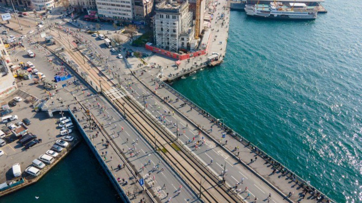 İstanbul'da 45. Maraton heyecanı! Köprüler ve yollar kapatılacak...