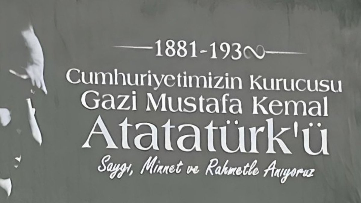 Atatürk'ün adını bile düzgün yazamadılar