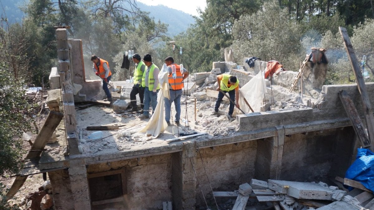 Muğla'da imara aykırı alanlarda yıkım başladı