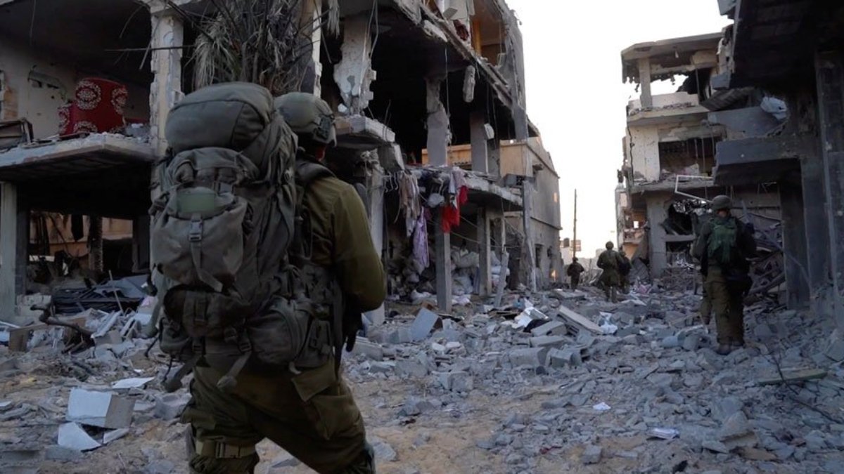 İsrail'den din propagandası: Askerlerin Gazze'deki sinagogda dua etmesini kutladılar