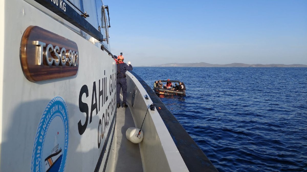 İzmir açıklarında 132 düzensiz göçmen kurtarıldı