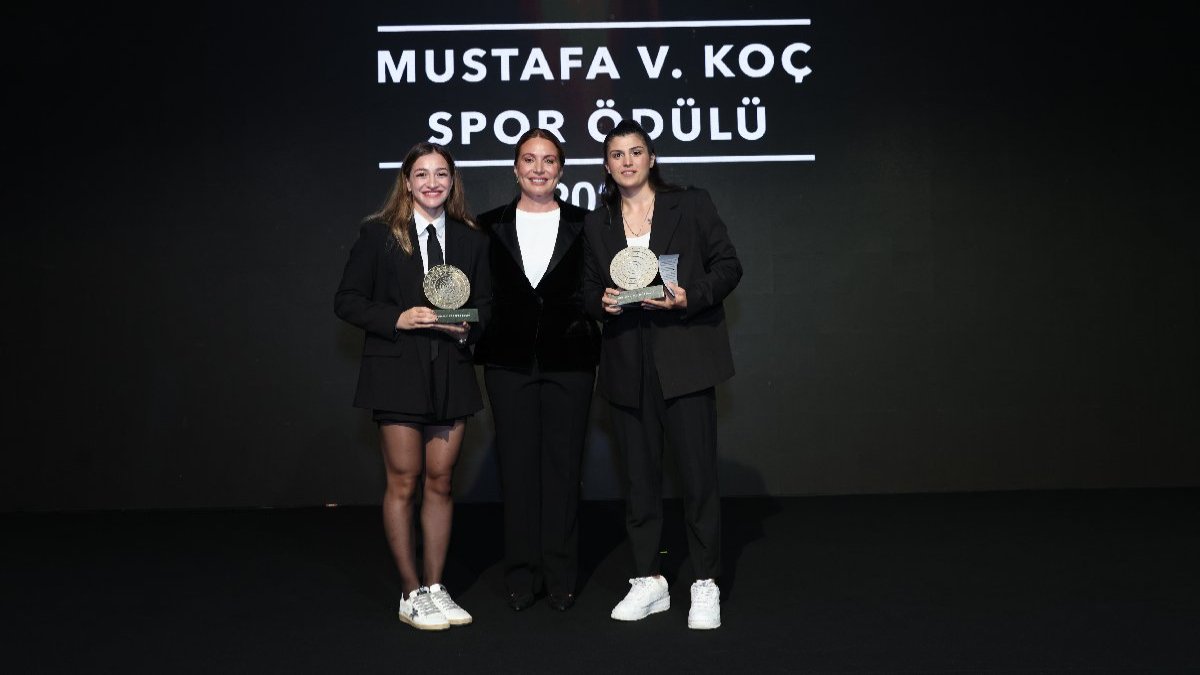 2023 Mustafa V. Koç Spor Ödülü Busenaz Sürmeneli ve Buse Naz Çakıroğlu'na