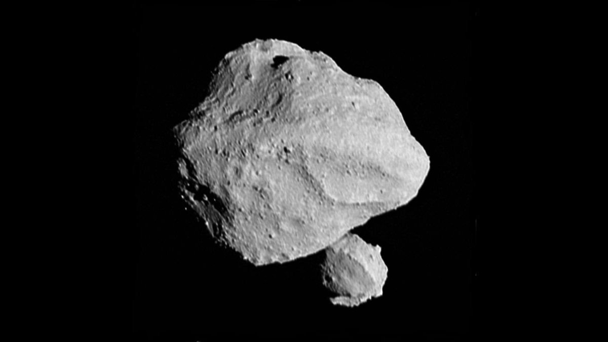 NASA'dan ilginç keşif: Yörüngesinde ikiz asteroitler gözlemlendi