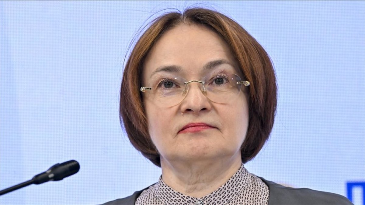 Rusya Merkez Bankası Başkanı: Sıkı para politikası sürecek