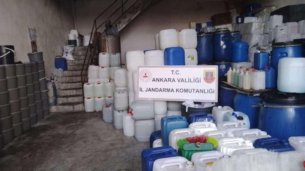 Ankara'da 15 ton sahte deterjan ele geçirildi