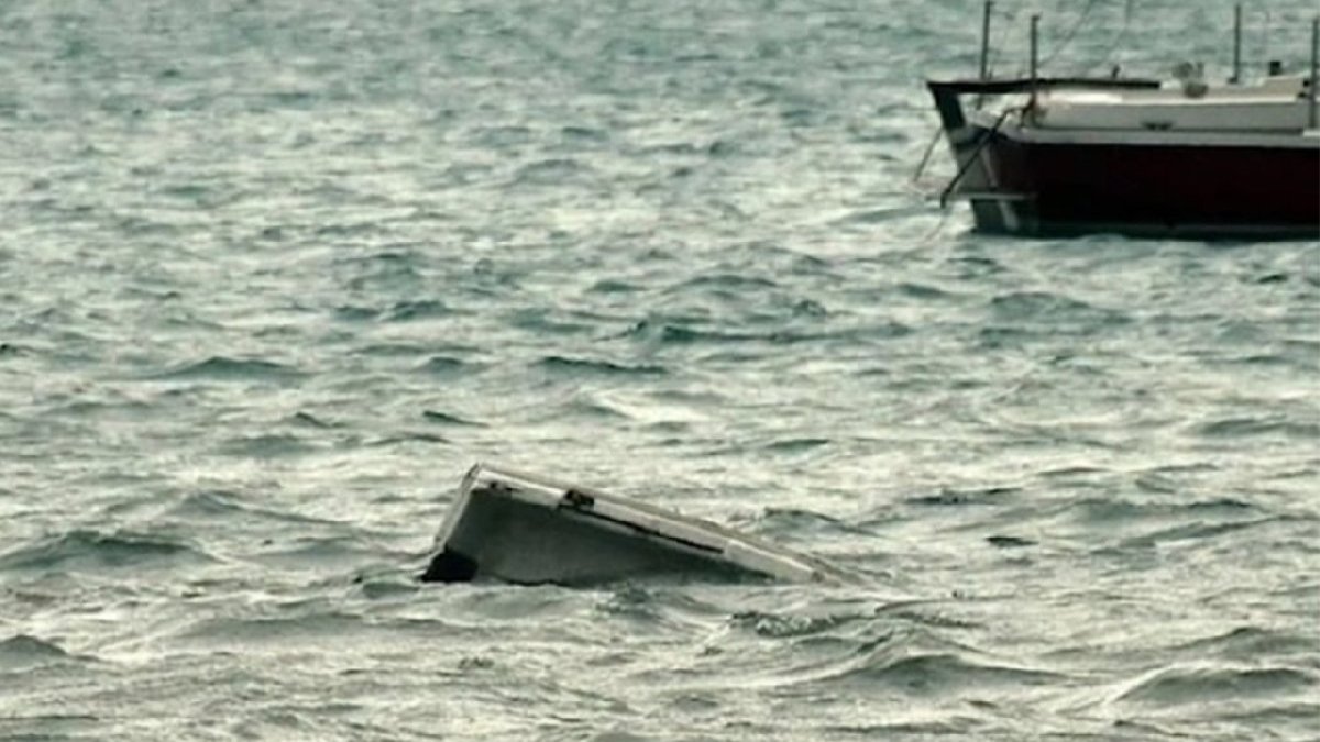 Yolcu teknesi alabora oldu: 32 ölü