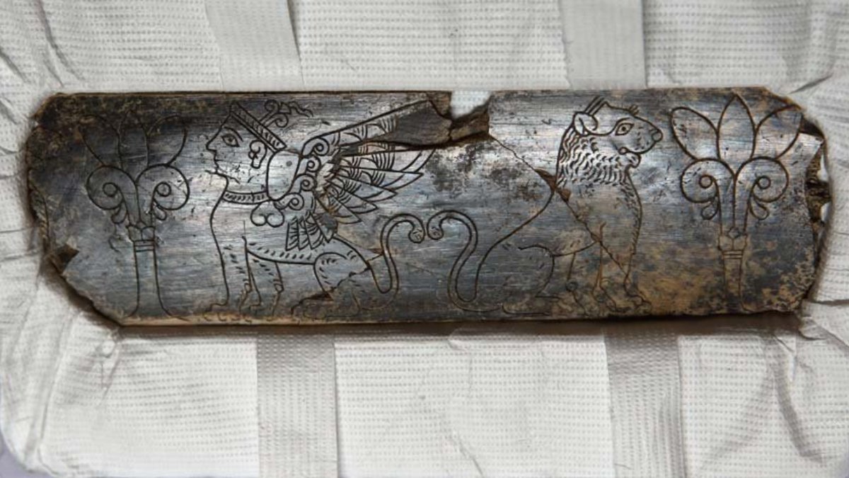 Hattuşa'da 2800 yıllık fil dişi süsleme bulundu