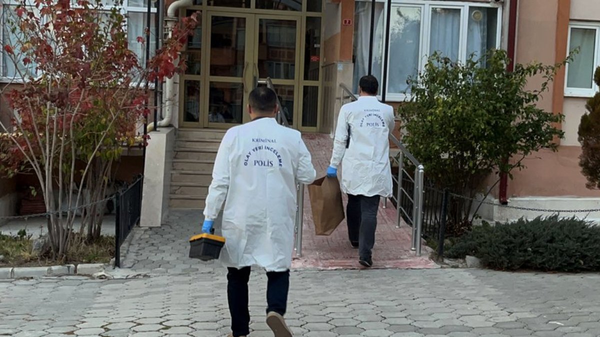 Sivas'ta erkek hemşire, arkadaşının evinde ölü bulundu
