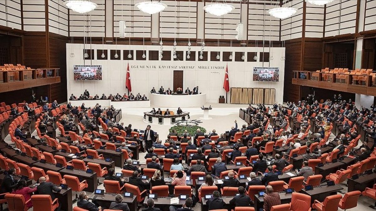 Muhalefetin önerilerini AKP ve MHP yine reddetti