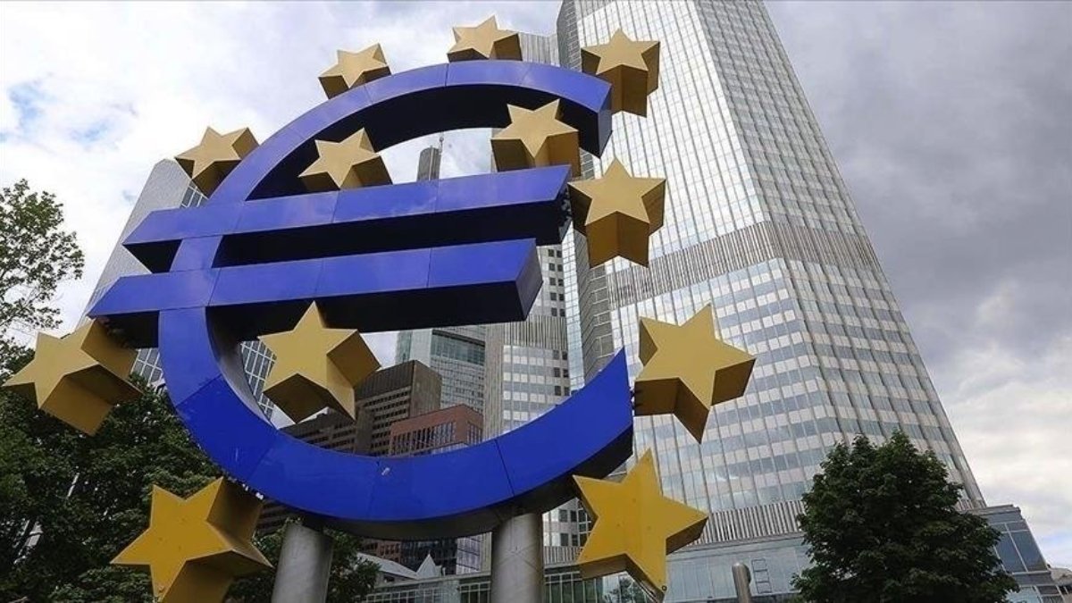 Euro Bölgesi’nde enflasyon ekimde 27 ayın en düşük seviyesinde