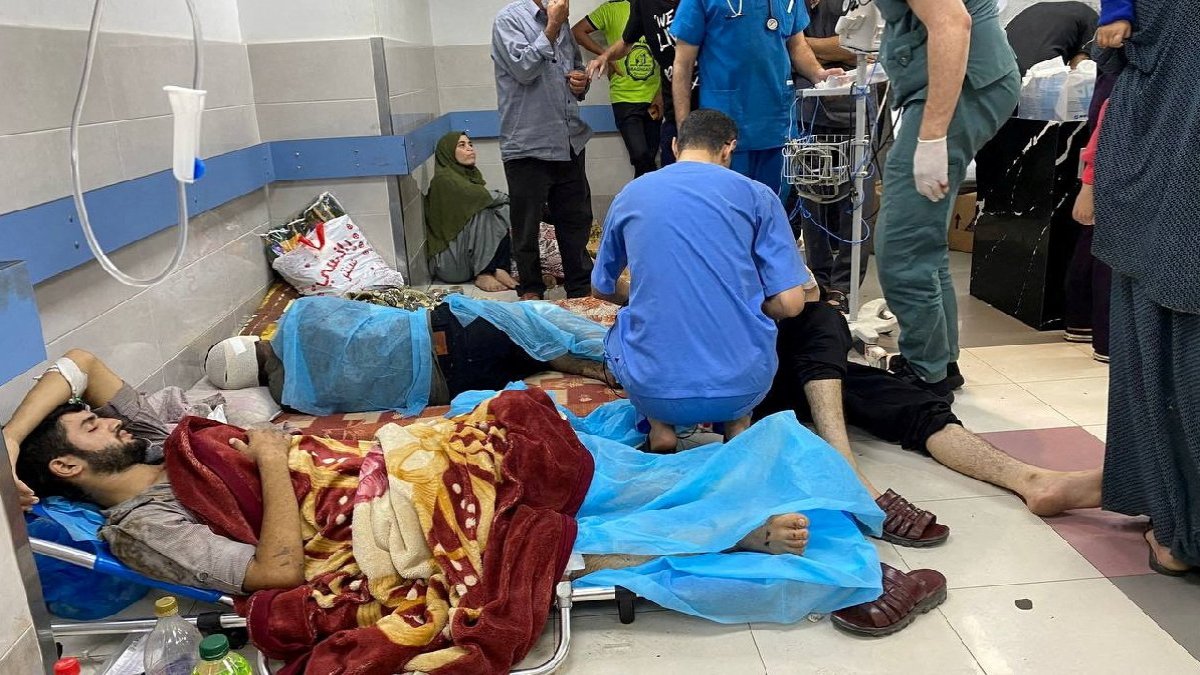 Şifa Hastanesi'nde büyük panik... İsrail ordusu hastaları dışarı atıyor