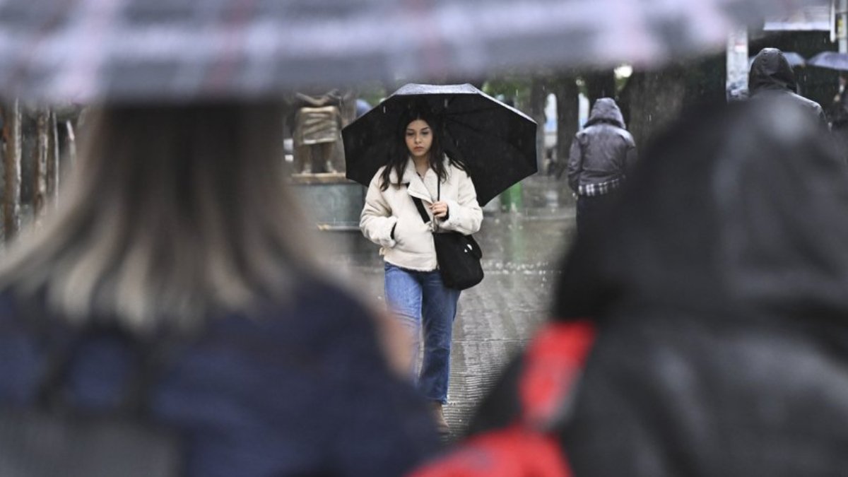 Kar, yağmur, fırtına... Meteoroloji'den onlarca kent için art arda hava durumu uyarısı
