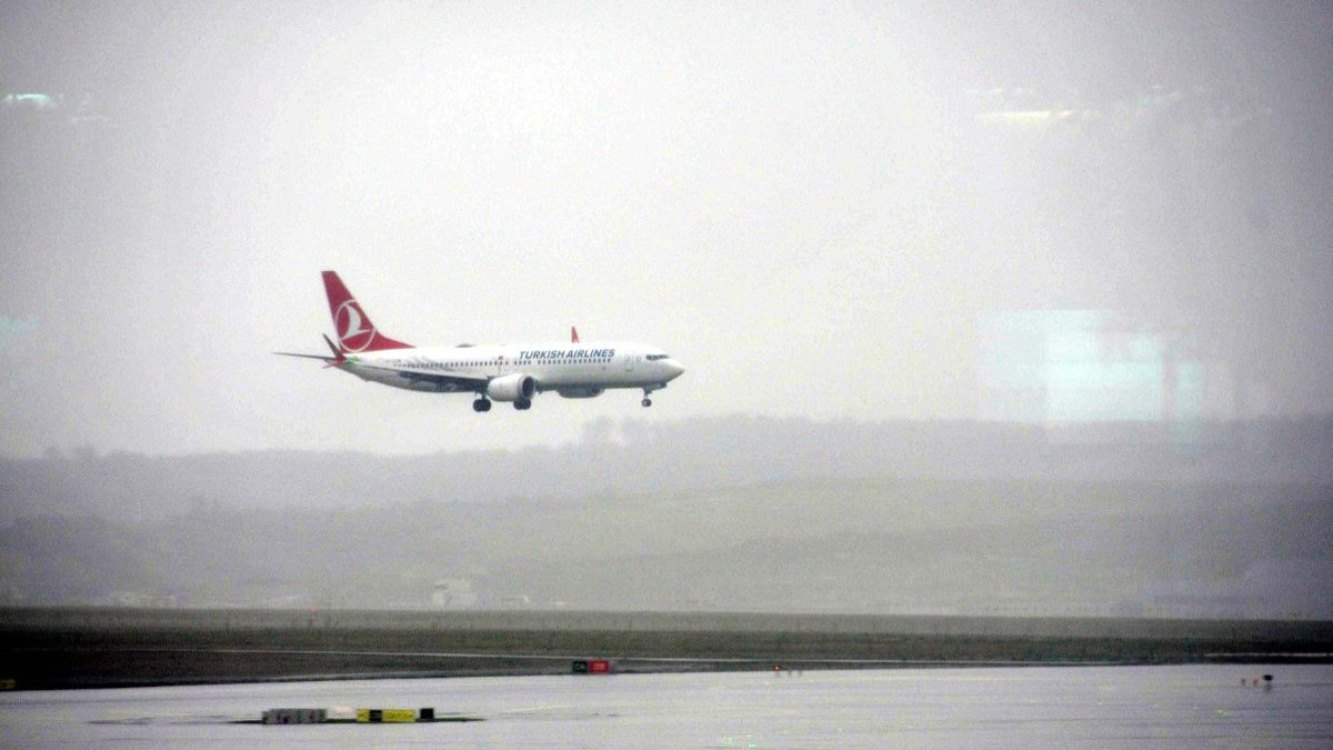 İstanbul'da hava ulaşımını fırtına vurdu! Seferler bir bir iptal ediliyor