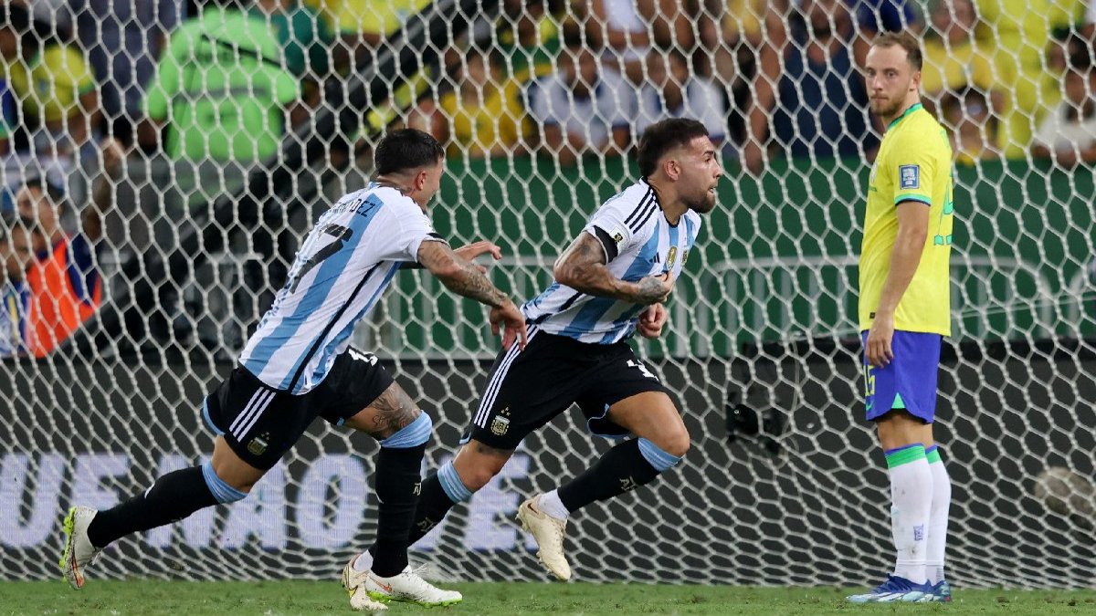 Olaylı maçta Arjantin, Brezilya'yı tek golle geçti