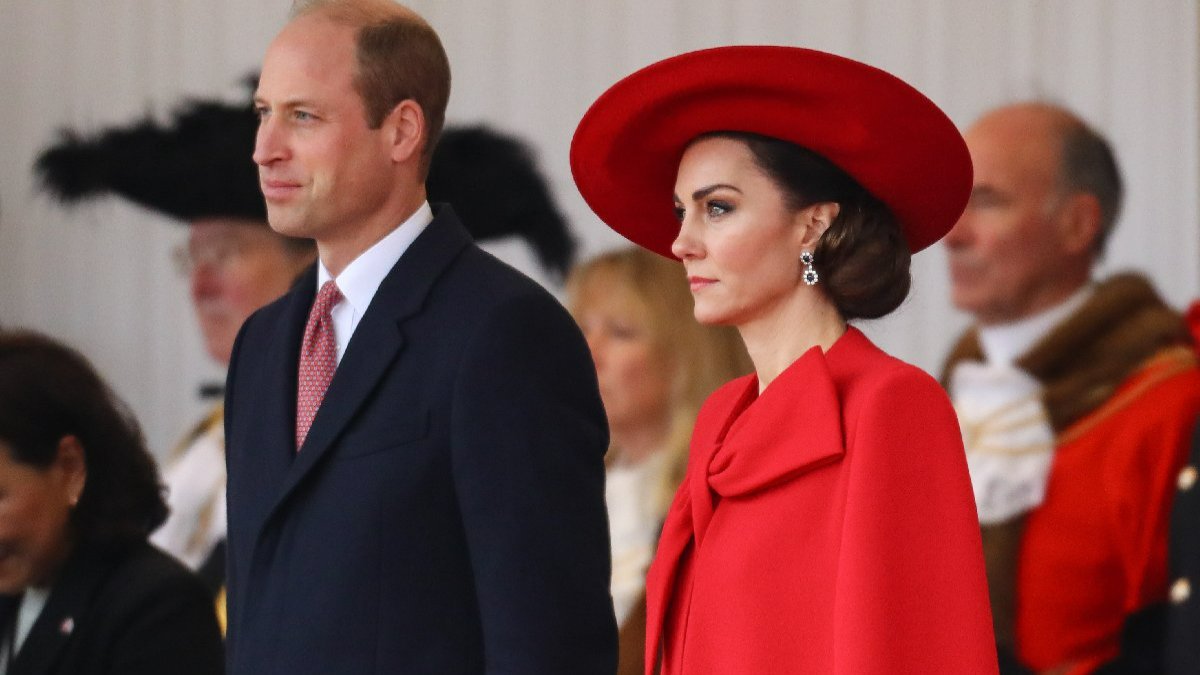 Kate Middleton üvey annesine reverans yapmayı reddetti