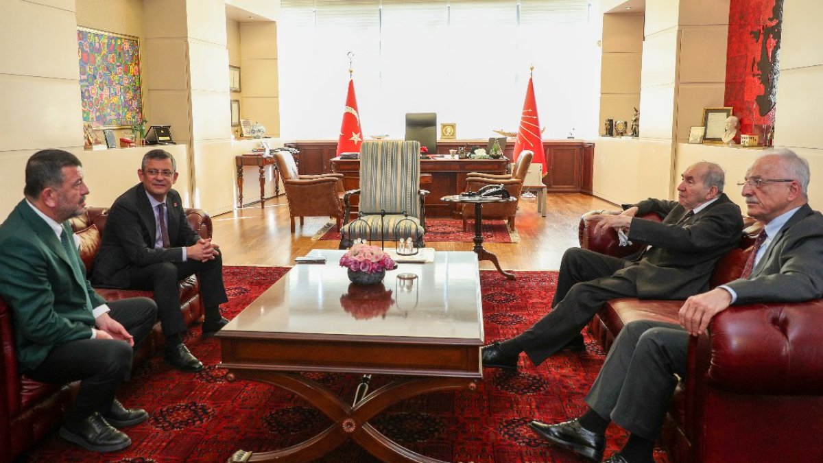 CHP lideri Özel, eski genel başkanlar Öymen ve Karayalçın'la görüştü