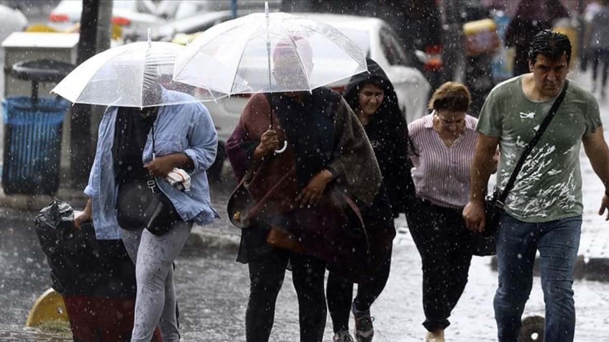 Ankara için sağanak ve kuvvetli fırtına uyarısı
