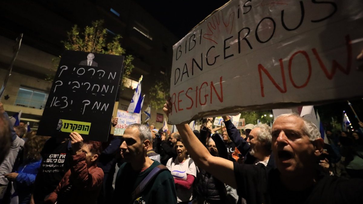 Netanyahu'nun konutu önünde eylem
