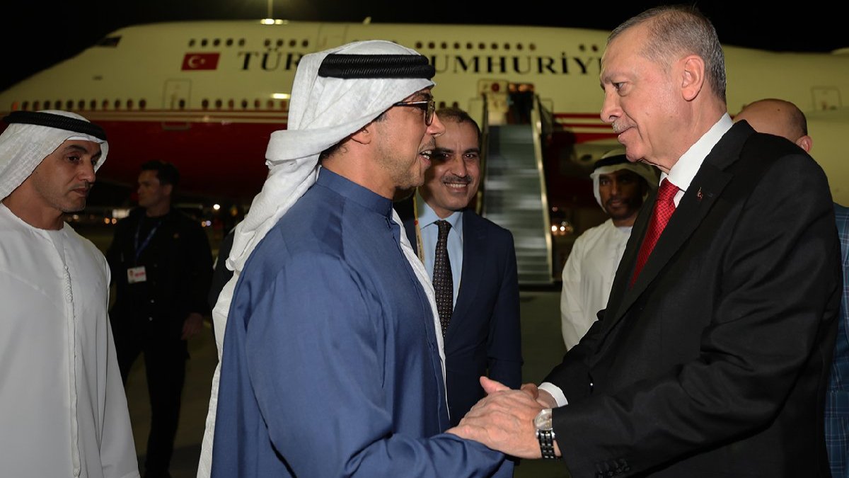 Erdoğan, Birleşik Arap Emirlikleri'ne gitti