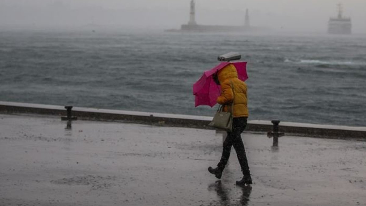 İstanbul açıklarında yarın fırtına bekleniyor