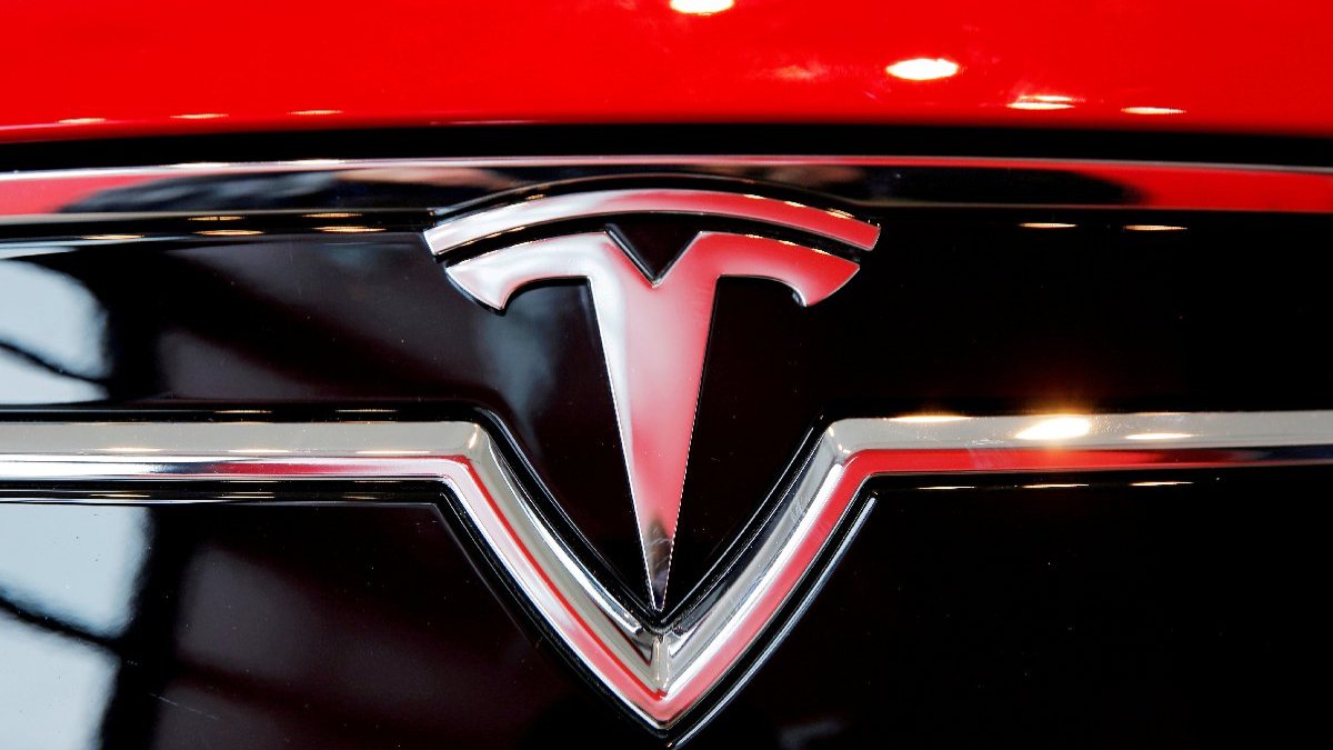 Tesla, ilk "otopilot" davasını kazandı